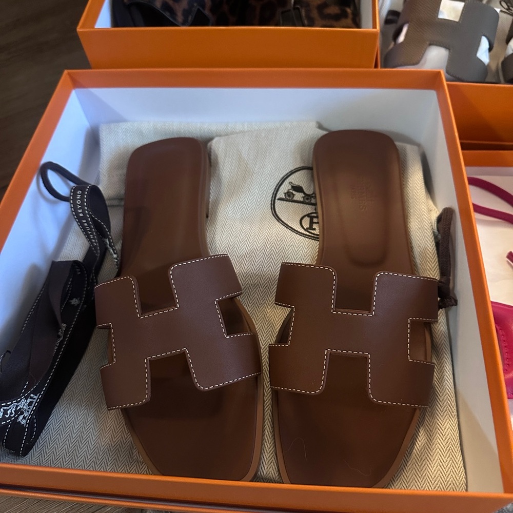 Hermès Oran Sandals – Brown Leather | Size 38 | Full Set | BNIB - Picture 4 of 12